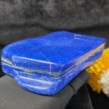 Load image into Gallery viewer, Polished Lapis Lazuli Display (Afghanistan) – 阿富汗天然青金石抛光摆件
