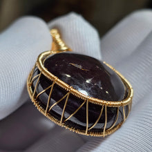 Load image into Gallery viewer, Star-Burst Red Garnet Wire Wrapped Pendant – 星爆红石榴石绕线吊坠

