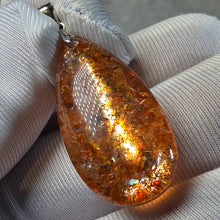 Load image into Gallery viewer, Strawberry Sunstone Pendant – 金草莓太阳石吊坠
