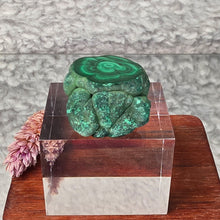 Load image into Gallery viewer, Malachite Specimen – 孔雀石原石
