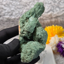 Load image into Gallery viewer, Green Heulandite on Stilbite (India) – 印度绿色片沸石共生辉沸石矿标
