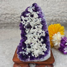 Load image into Gallery viewer, Polished Amethyst with Calcite Display – 抛光紫水晶共生方解石摆件
