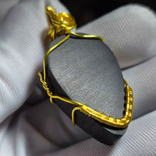 Load image into Gallery viewer, Penawar Hitam Wood Wire Wrapped Pendant / Charm – 黑金刚木绕线吊坠 / 挂件
