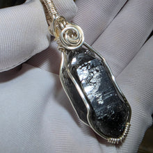 Load image into Gallery viewer, Sichuan Quartz Wire Wrapped Pendant – 四川水晶绕线吊坠
