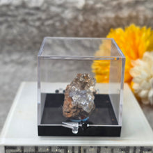 Load image into Gallery viewer, Hyalite Opal Specimen (Mexico) – 墨西哥水胆蛋白石矿标
