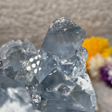 Load image into Gallery viewer, Top-Grade Celestite Specimen Display (Madagascar) – 顶级马达加斯加天青石标本摆件
