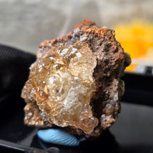 Load image into Gallery viewer, Hyalite Opal Specimen (Mexico) – 墨西哥水胆蛋白石矿标
