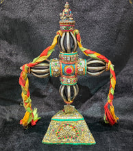 Load image into Gallery viewer, Tibetan Crossed Vajra (Dorje) with Medicine Buddha Display – 十字金刚杵药师佛摆件
