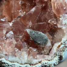Load image into Gallery viewer, Pink Amethyst Geode Display (Argentina) – 阿根廷粉色紫水晶晶洞摆件
