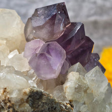 Load image into Gallery viewer, Amethyst on Quartz Specimen (Mogok, Myanmar) – 缅甸抹谷天然紫水晶共生石英矿物标本
