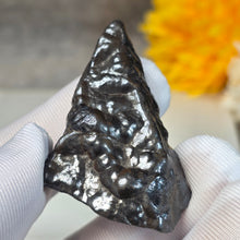 Load image into Gallery viewer, Botryoidal Hematite Specimen Display (Morocco) – 摩洛哥葡萄状赤铁矿标本摆件

