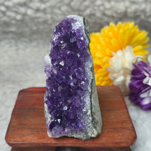 Load image into Gallery viewer, Unpolished Amethyst Display – 天然紫水晶原石摆件
