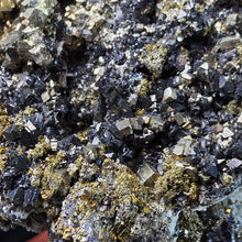 Load image into Gallery viewer, Pyrite with Quartz &amp; Sphalerite Specimen (Bulgaria) – 保加利亚黄铁矿伴生水晶与闪锌矿标本
