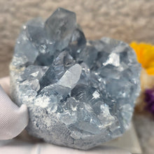 Load image into Gallery viewer, Top-Grade Celestite Specimen Display (Madagascar) – 顶级马达加斯加天青石标本摆件
