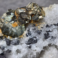 Load image into Gallery viewer, Chalcopyrite, Sphalerite &amp; Quartz Specimen – 黄铜矿闪锌矿共生石英矿物标本
