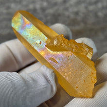 Load image into Gallery viewer, Iridescent Golden Healer Lemurian Seed (Colombia) – 哥伦比亚天然彩虹黄金疗愈师雷姆利亚种子水晶
