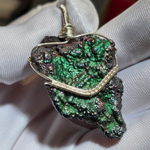 Load image into Gallery viewer, Iridescent Goethite Wire Wrapped Pendant – 彩虹针铁矿绕线吊坠
