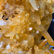 Load image into Gallery viewer, Golden Healer Quartz Cluster Display – 黄金治癒者水晶簇摆件
