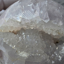 Load image into Gallery viewer, Amethyst Druzy Geode Display – 紫水晶晶簇晶洞摆件
