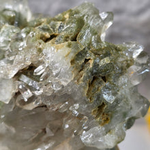 Load image into Gallery viewer, Green Phantom Quartz Cluster (Pakistan) – 巴基斯坦绿幽灵水晶簇
