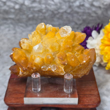 Load image into Gallery viewer, Golden Healer Quartz (Pakistan) – 巴基斯坦金色治愈石英摆件
