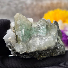 Load image into Gallery viewer, Columnar Calcite Specimen (Fujian, China) – 中国福建柱状方解石矿标
