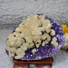 Load image into Gallery viewer, Polished Amethyst with Calcite Display – 抛光紫水晶共生方解石摆件
