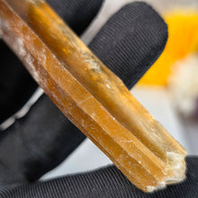 Load image into Gallery viewer, Golden Selenite Display (Spain) – 西班牙金色透石膏摆件

