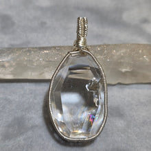 Load image into Gallery viewer, Clear Azeztulite Wire Wrapped Pendant – 白阿赛斯特莱绕线吊坠
