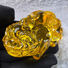 Load image into Gallery viewer, Liuli Pixiu Wealth Guardian – Fortune &amp; Protection (2 Colours Available)
