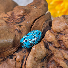 Load image into Gallery viewer, Natural Spiderweb Turquoise Barrel Shaped Bead (Hubei) – 天然湖北蜘蛛网绿松石桶珠
