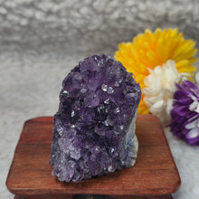 Load image into Gallery viewer, Unpolished Amethyst Display – 天然紫水晶原石摆件

