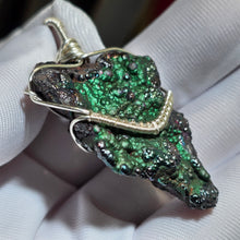 Load image into Gallery viewer, Iridescent Goethite Wire Wrapped Pendant – 彩虹针铁矿绕线吊坠
