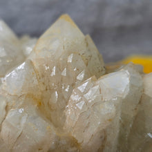 Load image into Gallery viewer, Quartz with Iron Oxide &amp; Siderite (Inner Mongolia, China) – 内蒙古天然石英铁氧化物菱铁矿标本
