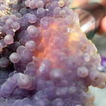 Load image into Gallery viewer, Grape Agate Display – 葡萄玛瑙矿物摆件
