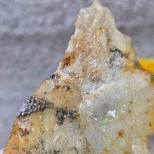 Load image into Gallery viewer, Quartz with Iron Oxide &amp; Siderite (Inner Mongolia, China) – 内蒙古天然石英铁氧化物菱铁矿标本
