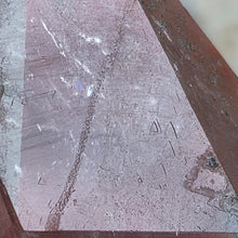 Load image into Gallery viewer, Indian Himalayas Quartz Pointer with Record Keeper – 印度喜马拉雅记录者水晶柱
