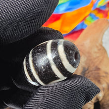 Load image into Gallery viewer, Heaven &amp; Earth Dzi Bead – 天地天珠
