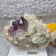 Load image into Gallery viewer, Amethyst on Quartz Specimen (Mogok, Myanmar) – 缅甸抹谷天然紫水晶共生石英矿物标本
