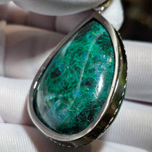 Load image into Gallery viewer, Chrysocolla Pendant (Congo) – 刚果硅孔雀石吊坠
