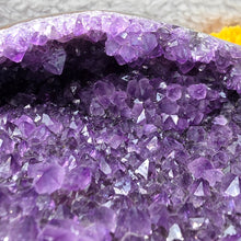 Load image into Gallery viewer, Amethyst Money Bag Display – 紫水晶钱袋子摆件
