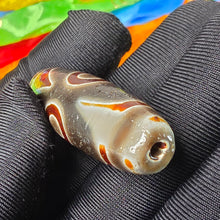 Load image into Gallery viewer, 3-Eyed Dzi Bead – 三眼天珠
