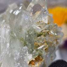 Load image into Gallery viewer, Green Phantom Quartz Cluster Display (Pakistan) – 巴基斯坦绿幽灵水晶簇摆件
