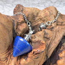 Load image into Gallery viewer, Crystal Pendulum (Fat Shaped) – 水晶胖型灵摆
