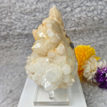 Load image into Gallery viewer, Quartz with Iron Oxide &amp; Siderite (Inner Mongolia, China) – 内蒙古天然石英铁氧化物菱铁矿标本
