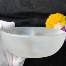 Load image into Gallery viewer, Good Grade Polished Selenite Bowl Display (15cm) – 优质透石膏抛光碗摆件

