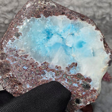 Load image into Gallery viewer, Larimar Slice Display (Dominican Republic) – 海纹石切片摆件
