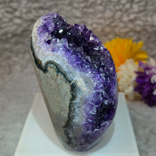 Load image into Gallery viewer, Good Grade Amethyst Slab Display (Uruguay) – 优质乌拉圭紫水晶切片摆件
