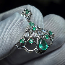 Load image into Gallery viewer, Fan-Shaped Emerald Pendant – 扇形祖母绿吊坠
