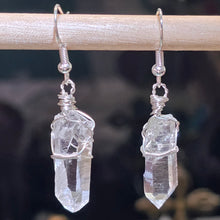 Load image into Gallery viewer, Himalayan Quartz Wire Wrapped Earrings – 喜马拉雅水晶手工绕线耳环
